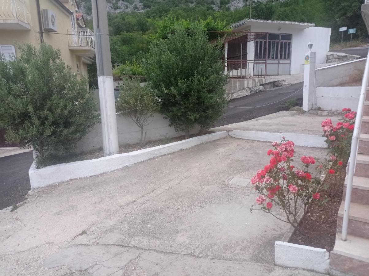 Holiday Home Horizonte With Jacuzzi Gornja Brela Exterior foto